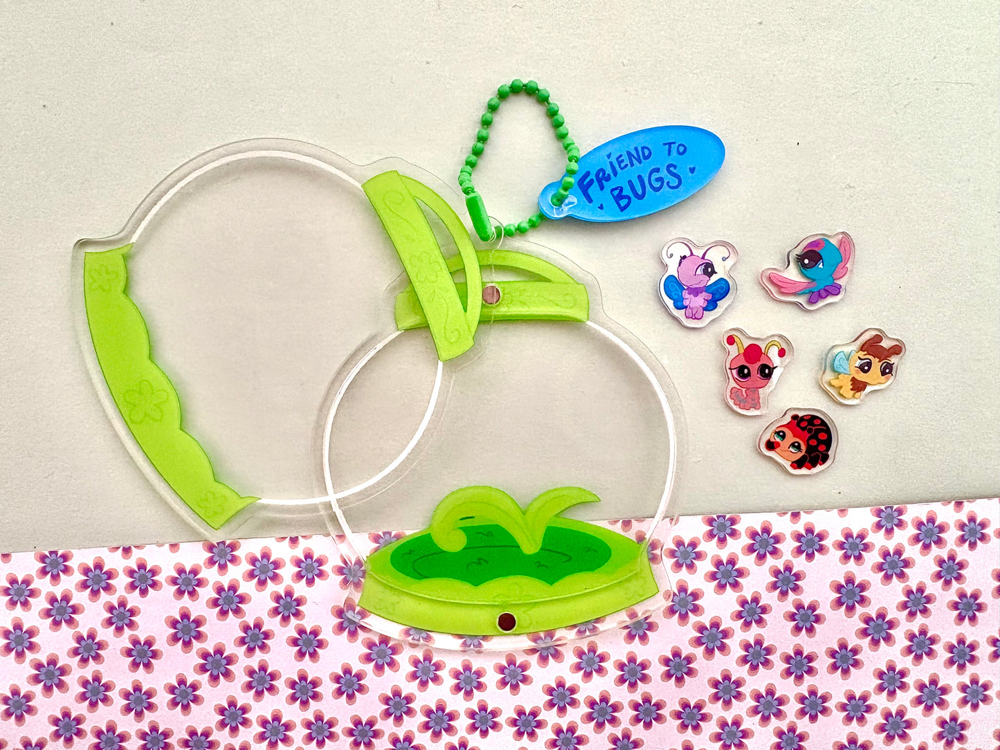 Friend to bugs openable shaker keychain